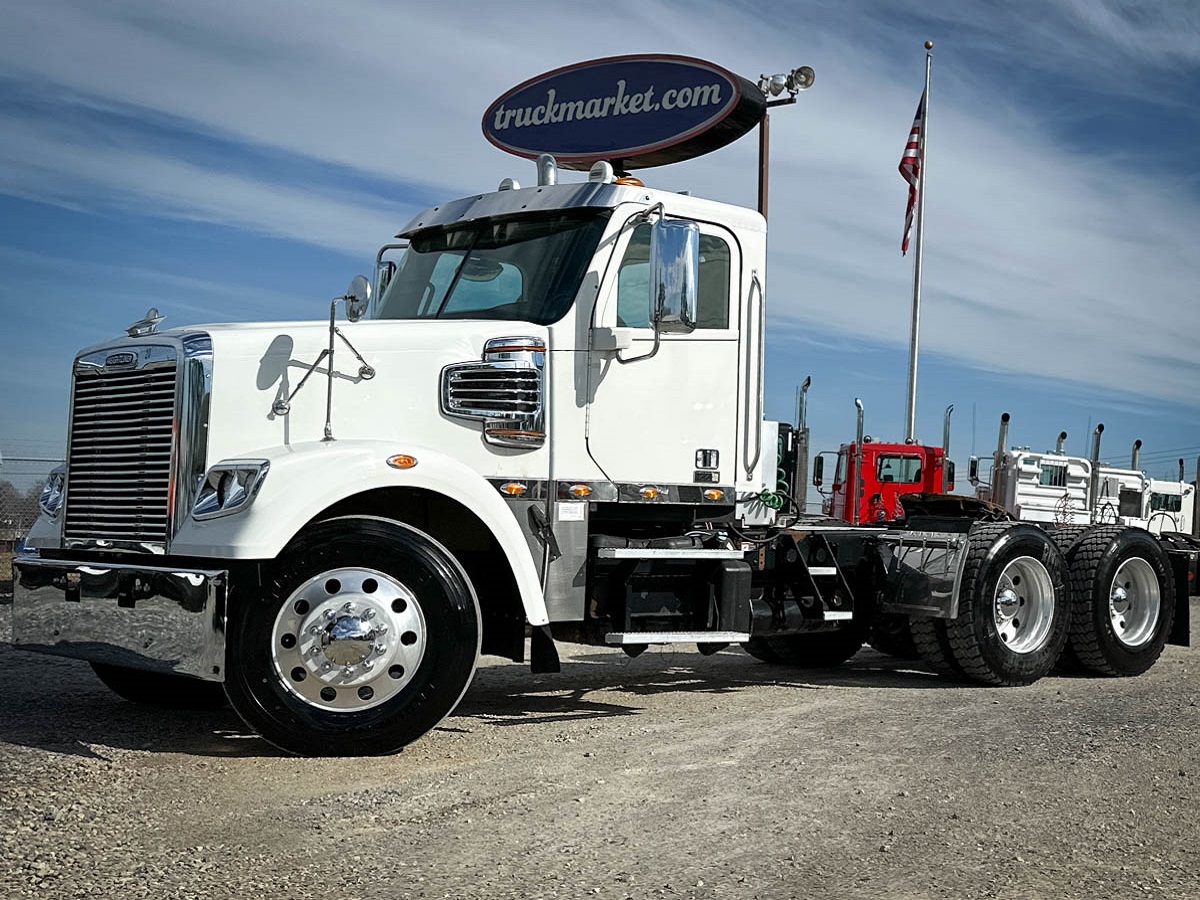 2014 FREGHTLINER CORONADO DAYCAB