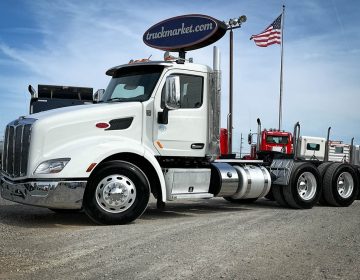 2016 Peterbilt 579 Daycab 345061