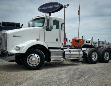 2008 Kenworth T800 Daycab 233940