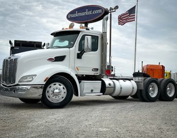 2017 Peterbilt 579 Daycab 392059