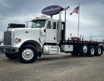 2013 Peterbilt 367 Tri Axle Flatbed 180557