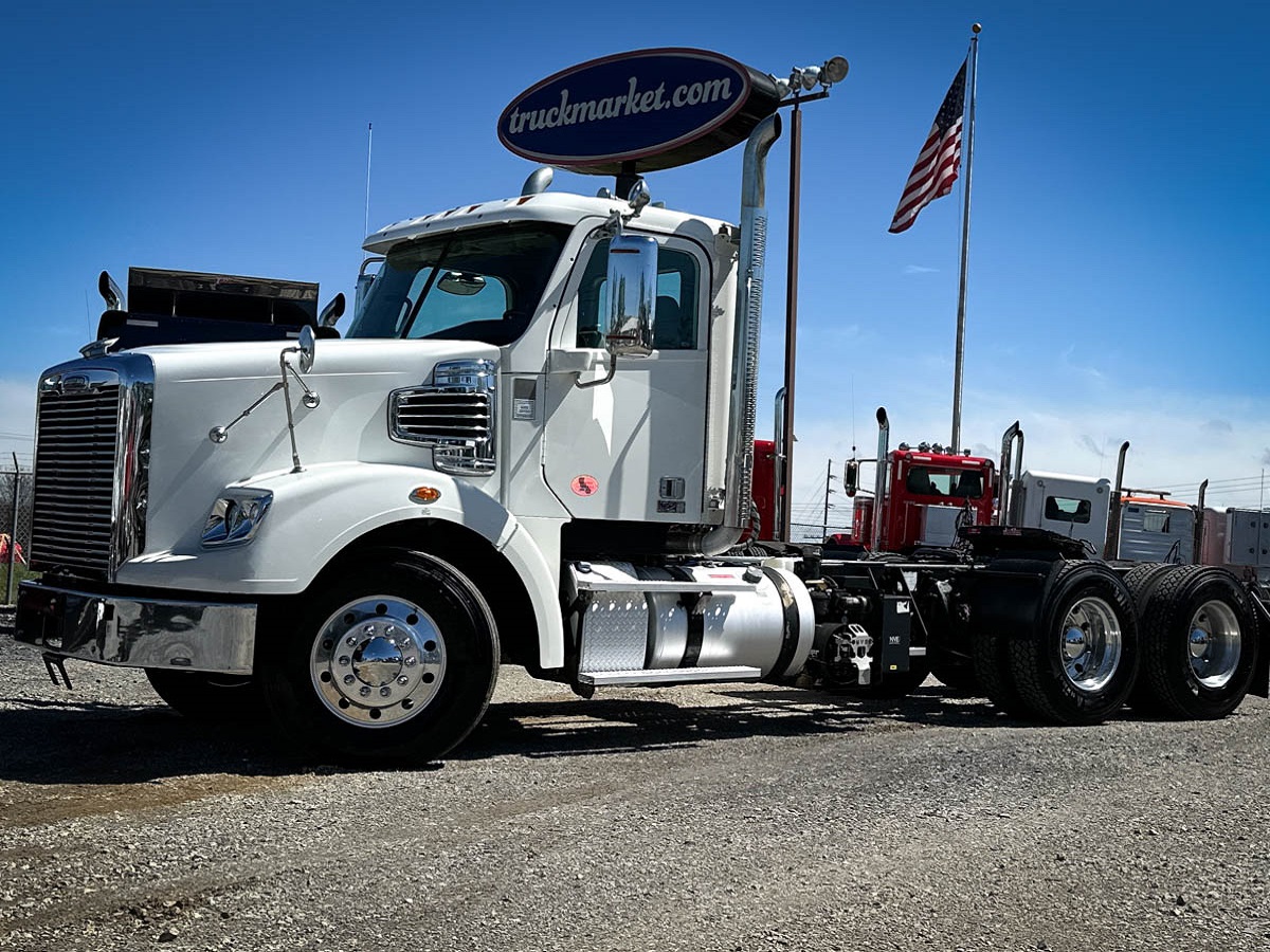 2018 FREIGHTLINER CORONADO DAYCAB