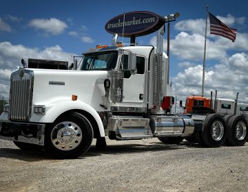 2018 Kenworth W900l Daycab 206693