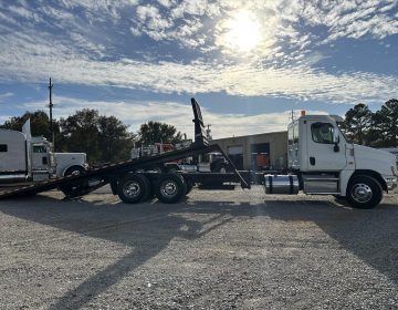 2013 Freightliner Cascadia Rollback Fd3615