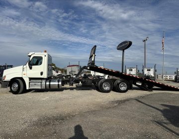 2013 Freightliner Cascadia Rollback Fd3615