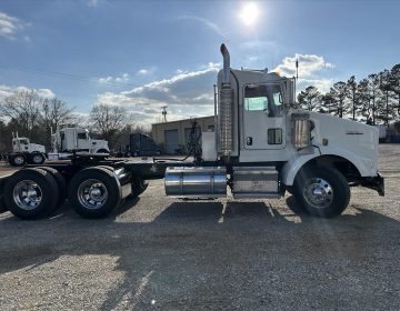 2018 Kenworth T800 Daycab Glider Kit 254337