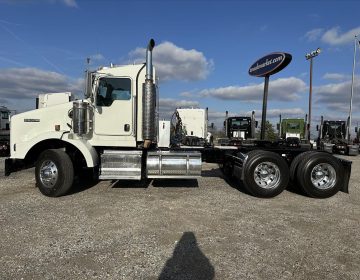 2018 Kenworth T800 Daycab Glider Kit 254337