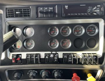 2018 Kenworth T800 Daycab Glider Kit 254337