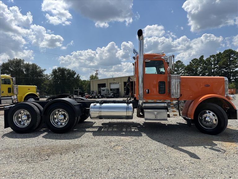 2014 PETERBILT  389 DAYCAB GLIDER KIT photo 4
