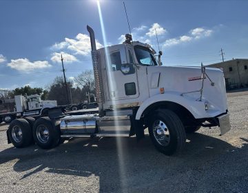 2019 Kenworth T800 Daycab 305401