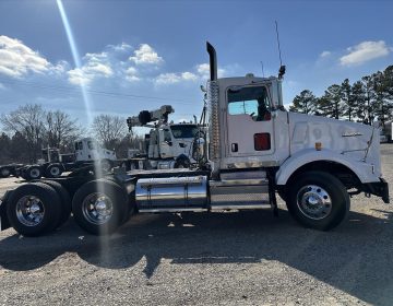 2019 Kenworth T800 Daycab 305401