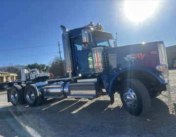 2020 Peterbilt 389 Daycab 632087