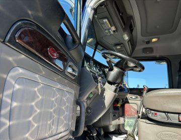 2020 Peterbilt 389 Daycab 632087