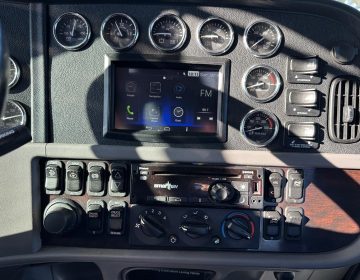 2020 Peterbilt 389 Daycab 632087