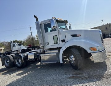 2012 Peterbilt 386 Daycab 135761