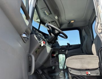 2012 Peterbilt 386 Daycab 135761