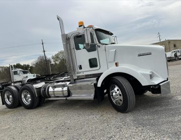 2017 Kenworth T800 Daycab 165823