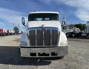 2010 Peterbilt 387 Daycab 795398