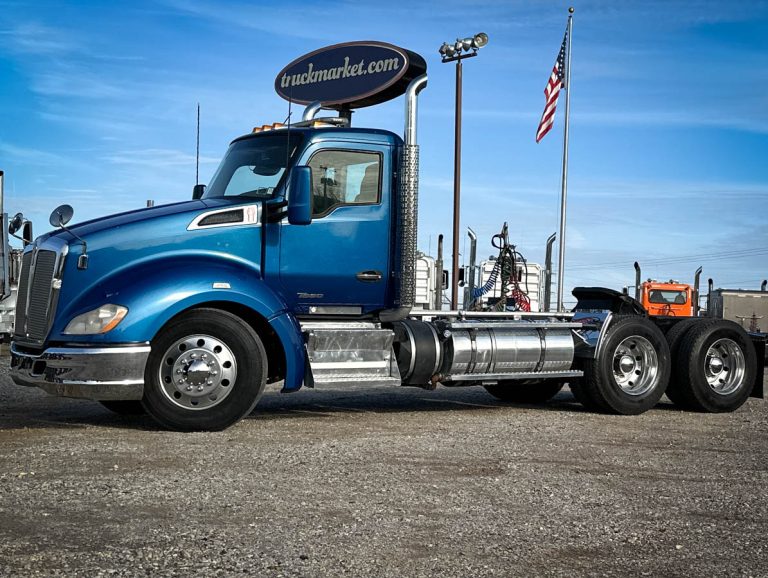 2014 KENWORTH T680 DAYCAB 405252