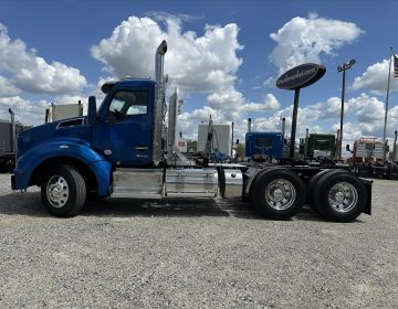 2022 Kenworth T880 Daycab 100963