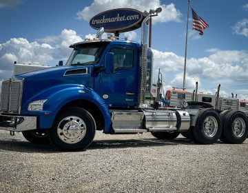 2022 Kenworth T880 Daycab 100963