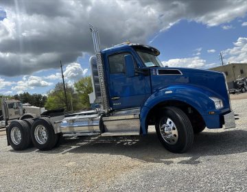 2022 Kenworth T880 Daycab 100963