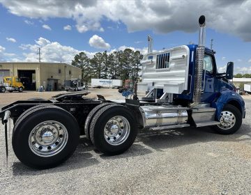 2022 Kenworth T880 Daycab 100963