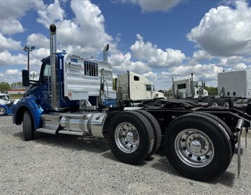 2022 Kenworth T880 Daycab 100963