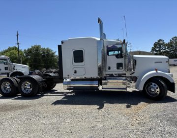 2020 Kenworth W900l Sleeper 426301