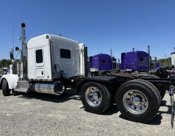 2020 Kenworth W900l Sleeper 426301