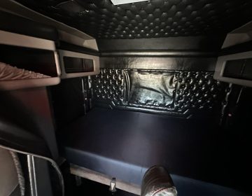 2020 Kenworth W900l Sleeper 426301