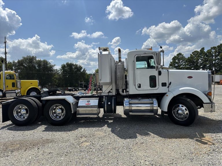 2012 PETERBILT 367 DAYCAB photo 4