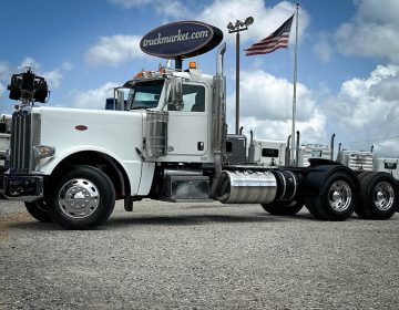 2020 Peterbilt 389 Daycab 711526