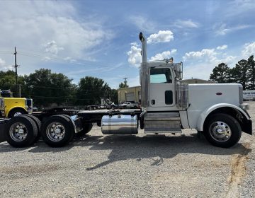 2020 Peterbilt 389 Daycab 648068