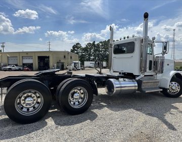 2020 Peterbilt 389 Daycab 648068