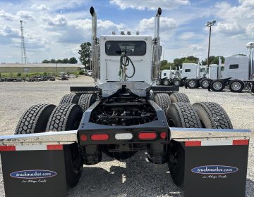 2020 Peterbilt 389 Daycab 648068