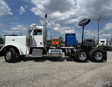 2020 Peterbilt 389 Daycab 648068