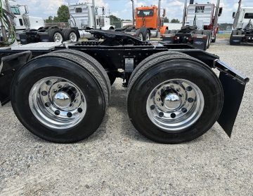 2019 Peterbilt 389 Daycab 643256