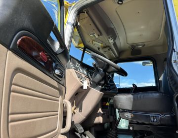 2014 Peterbilt 389 Daycab Glider Kit 267844