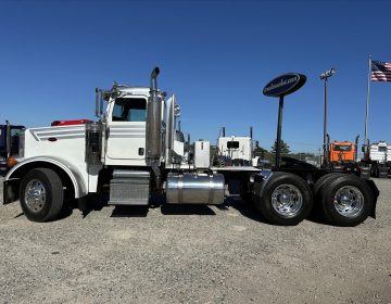 2006 Peterbilt 378 Daycab 656560