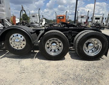 2020 Mack Granite Tri Axle Daycab 019263
