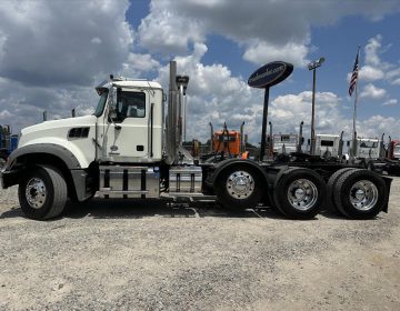 2020 Mack Granite Tri Axle Daycab 019263