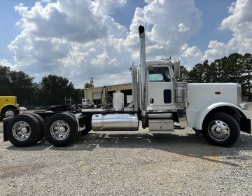 2014 Peterbilt 389 Daycab Glider Kit 267796