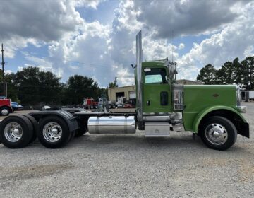 2017 Peterbilt 389 Daycab Glider Kit 366859