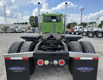 2017 Peterbilt 389 Daycab Glider Kit 366859