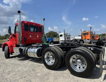 2020 Peterbilt 567 Daycab 641374