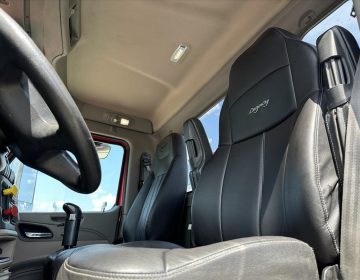 2020 Peterbilt 567 Daycab 641374