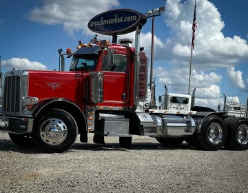 2012 Peterbilt 388 Daycab 151802