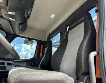 2022 Freightliner Cascadia Daycab Ne0651