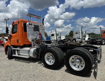 2022 Freightliner Cascadia Daycab Ne0651